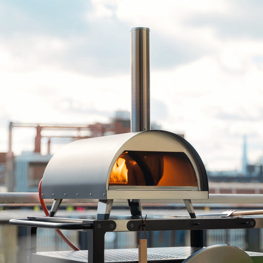Woody Pizza Oven to rent in london front on